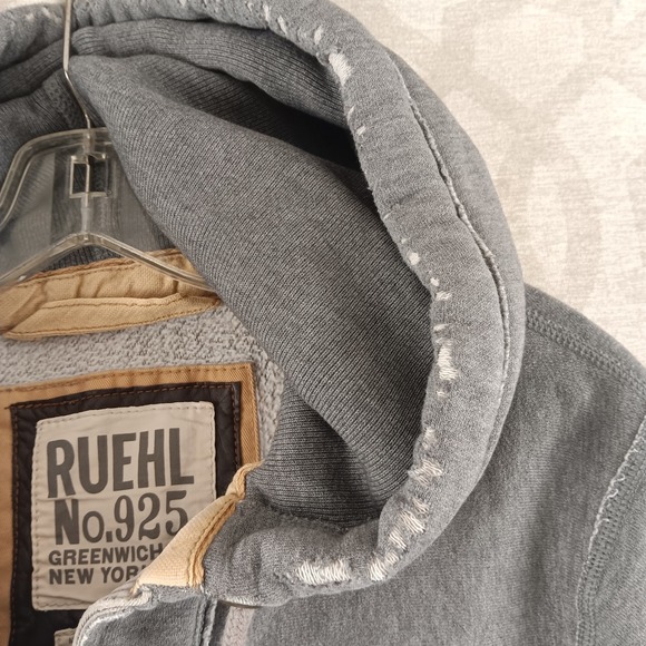 Ruehl No.925 Greenwich NY Mens Gray Hoodie Pullover Distressed Details Medium - Picture 11 of 11